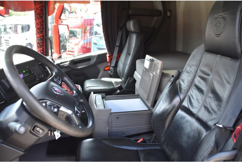 Scania R450 NGS 4x2NB - RETARDER - FULL AIR - PARK. AIRCO - PTO - LEATHER SEATS - 2 x FUEL TANKS - EXCELLENT CONDITION - - 트랙터 유닛 : 사진 5 Scania R450 NGS 4x2NB - RETARDER - FULL AIR - PARK. AIRCO - PTO - LEATHER SEATS - 2 x FUEL TANKS - EXCELLENT CONDITION - - 트랙터 유닛 : 사진 5