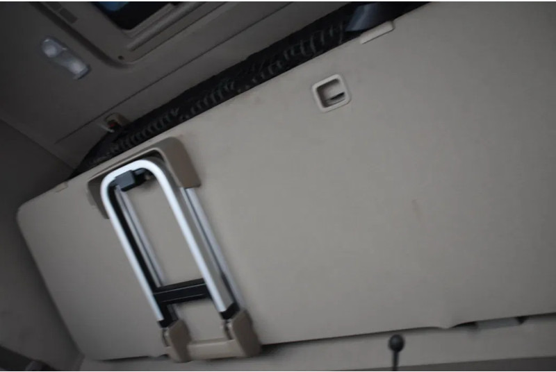 Scania R490 TL 6x2/4 - RETARDER - ACC - DIFF. LOCK - 2 x FUEL TANKS - 2 BEDS - EXCELLENT CONDITION - - 트랙터 유닛 : 사진 5 Scania R490 TL 6x2/4 - RETARDER - ACC - DIFF. LOCK - 2 x FUEL TANKS - 2 BEDS - EXCELLENT CONDITION - - 트랙터 유닛 : 사진 5