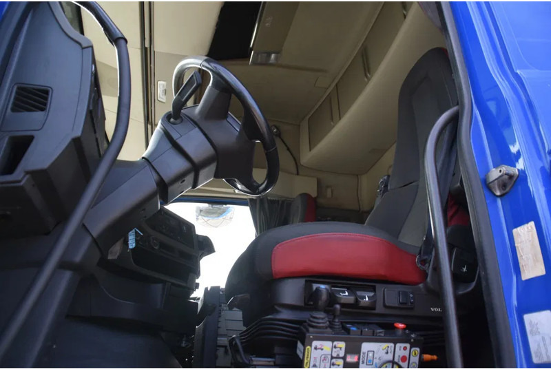 Volvo FH 460 6x2*4 - PALFINGER HOOKLIFT - 841 TKM - PARK. AIRCO - WHEELBASE: 480 CM - PTO - TOP CONDITION - - 후크 리프트 트럭 : 사진 4 Volvo FH 460 6x2*4 - PALFINGER HOOKLIFT - 841 TKM - PARK. AIRCO - WHEELBASE: 480 CM - PTO - TOP CONDITION - - 후크 리프트 트럭 : 사진 4