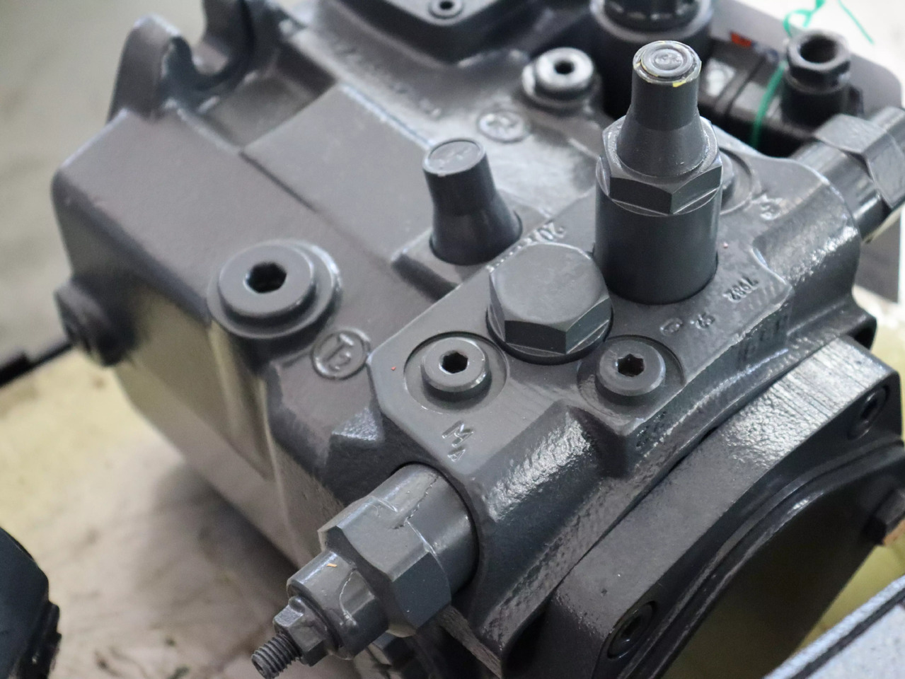 REXROTH A10VG45DA1D2/10R-NSC10F015SH - 유압 펌프 자재 취급 장비 용 : 사진 3 REXROTH A10VG45DA1D2/10R-NSC10F015SH - 유압 펌프 자재 취급 장비 용 : 사진 3