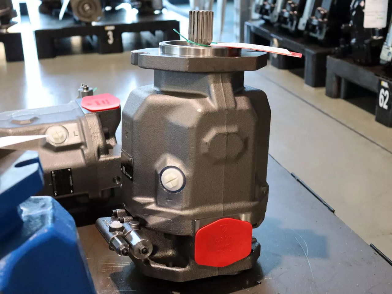 REXROTH A10VO100DFR/31R-VSC62K68 - 유압 펌프 자재 취급 장비 용 : 사진 1 REXROTH A10VO100DFR/31R-VSC62K68 - 유압 펌프 자재 취급 장비 용 : 사진 1