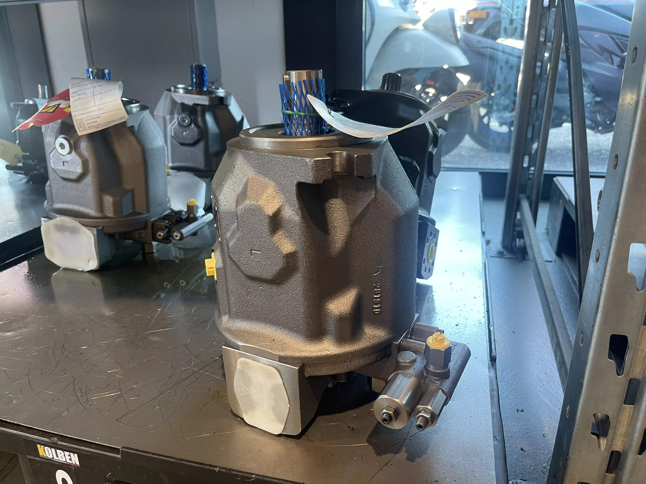 REXROTH A10VSO71DFR1/31L-VPA42N00 - 유압 펌프 자재 취급 장비 용 : 사진 2 REXROTH A10VSO71DFR1/31L-VPA42N00 - 유압 펌프 자재 취급 장비 용 : 사진 2