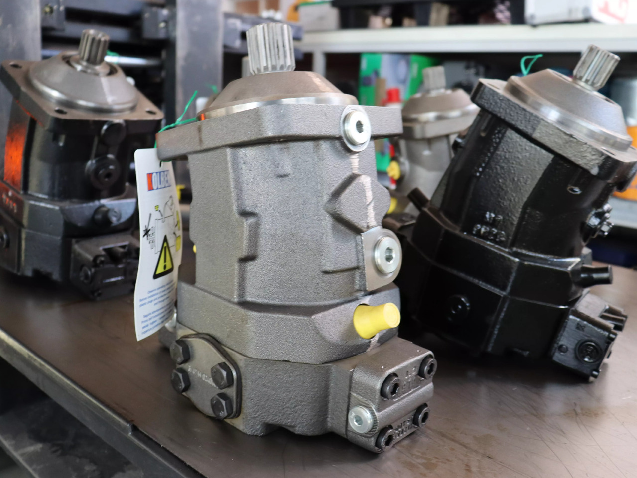 REXROTH A6VM060HA2T30004F/71MWV0M4Z8200-0 - 유압 모터 자재 취급 장비 용 : 사진 1 REXROTH A6VM060HA2T30004F/71MWV0M4Z8200-0 - 유압 모터 자재 취급 장비 용 : 사진 1