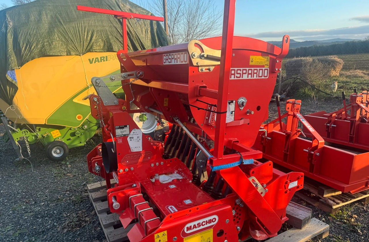 Seminatrice - 파종기 : 사진 2 Seminatrice - 파종기 : 사진 2