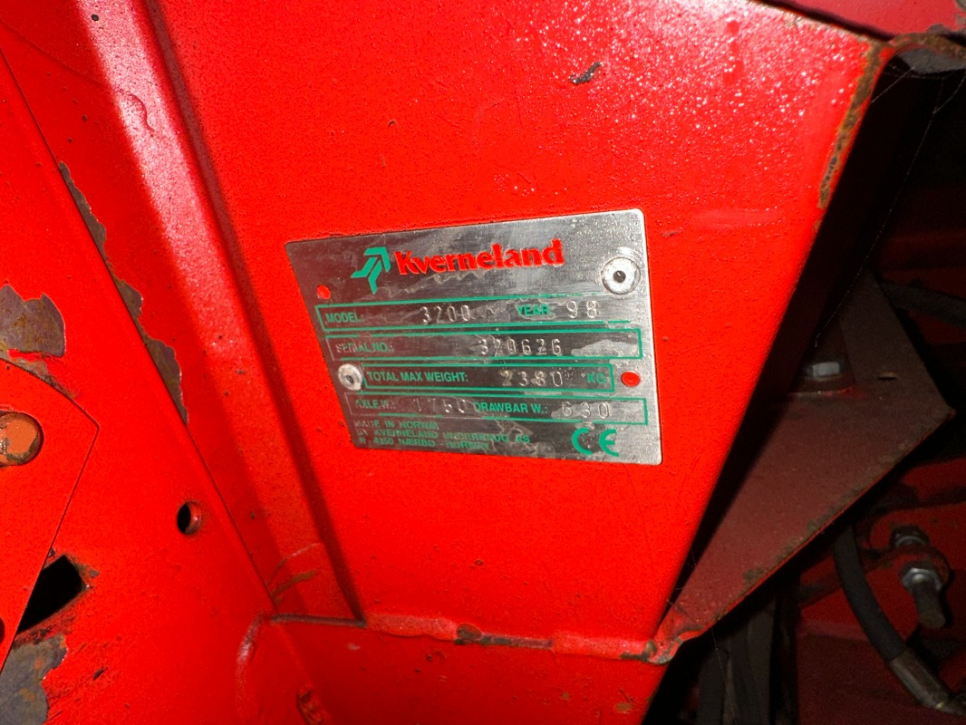 Kverneland UN-3200 - 콤바인 수확기 : 사진 2 Kverneland UN-3200 - 콤바인 수확기 : 사진 2