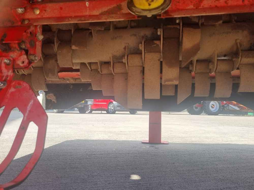 Grimme Grimme HT 200 Front Mounted Self-Propelled Topper - 콤바인 수확기 : 사진 5 Grimme Grimme HT 200 Front Mounted Self-Propelled Topper - 콤바인 수확기 : 사진 5