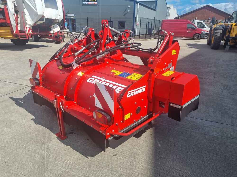 Grimme Grimme HT 200 Front Mounted Self-Propelled Topper - 콤바인 수확기 : 사진 1 Grimme Grimme HT 200 Front Mounted Self-Propelled Topper - 콤바인 수확기 : 사진 1