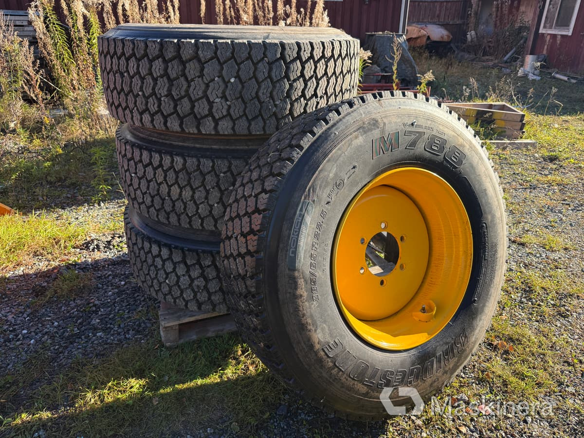 Bridgestone M788 Entreprenaddäck på fälg 385/65R22.5 - 휠 및 타이어 패키지 건설기계 용 : 사진 1 Bridgestone M788 Entreprenaddäck på fälg 385/65R22.5 - 휠 및 타이어 패키지 건설기계 용 : 사진 1