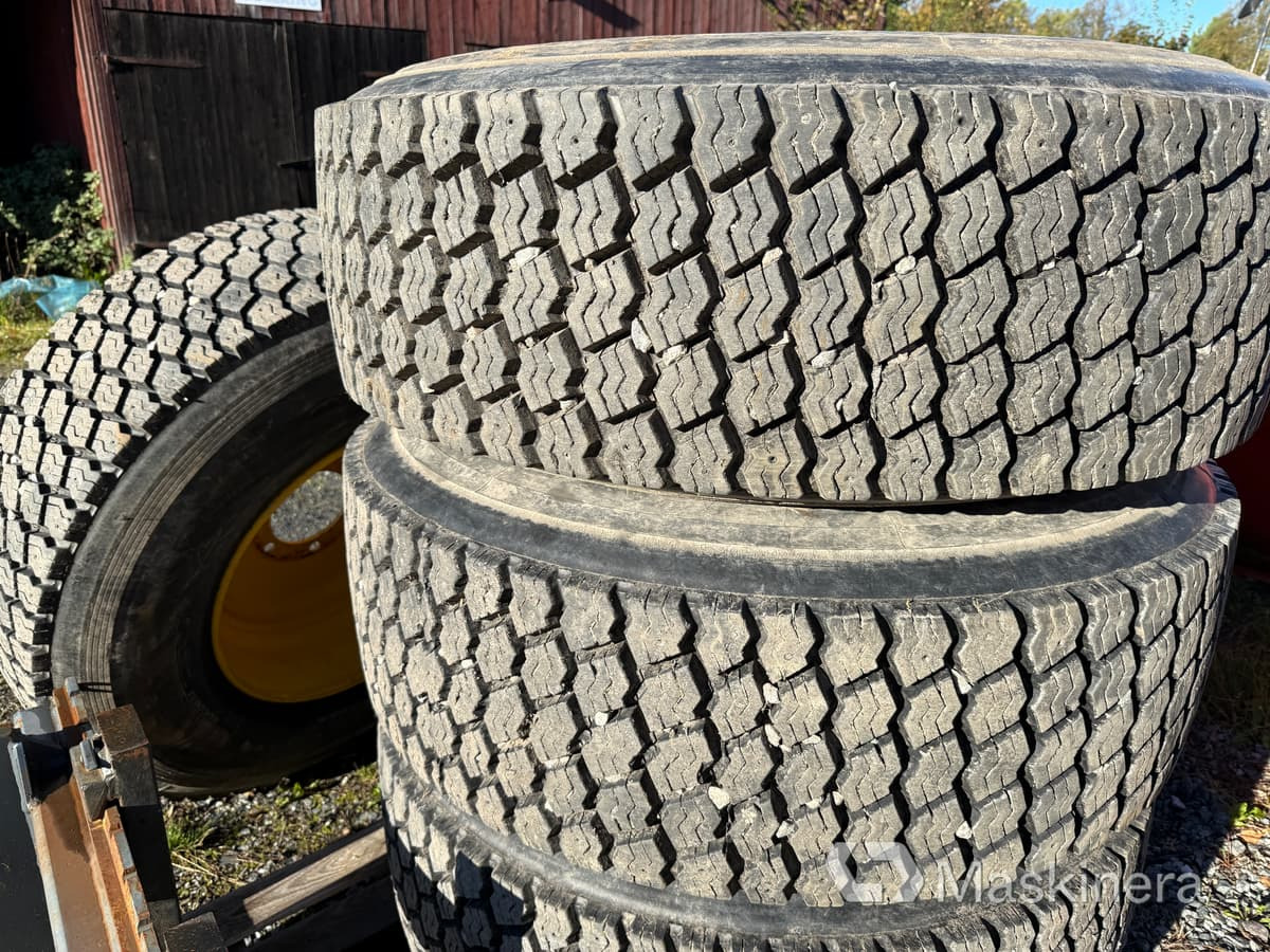 Bridgestone M788 Entreprenaddäck på fälg 385/65R22.5 - 휠 및 타이어 패키지 건설기계 용 : 사진 3 Bridgestone M788 Entreprenaddäck på fälg 385/65R22.5 - 휠 및 타이어 패키지 건설기계 용 : 사진 3