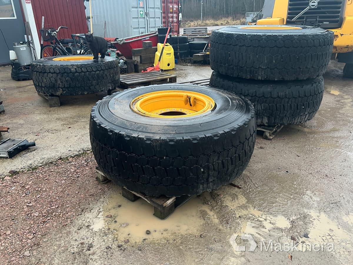 Bridgestone V-Steel Snow Wedge Entreprenaddäck 4st 20.5 R25 - 휠 및 타이어 패키지 건설기계 용 : 사진 3 Bridgestone V-Steel Snow Wedge Entreprenaddäck 4st 20.5 R25 - 휠 및 타이어 패키지 건설기계 용 : 사진 3