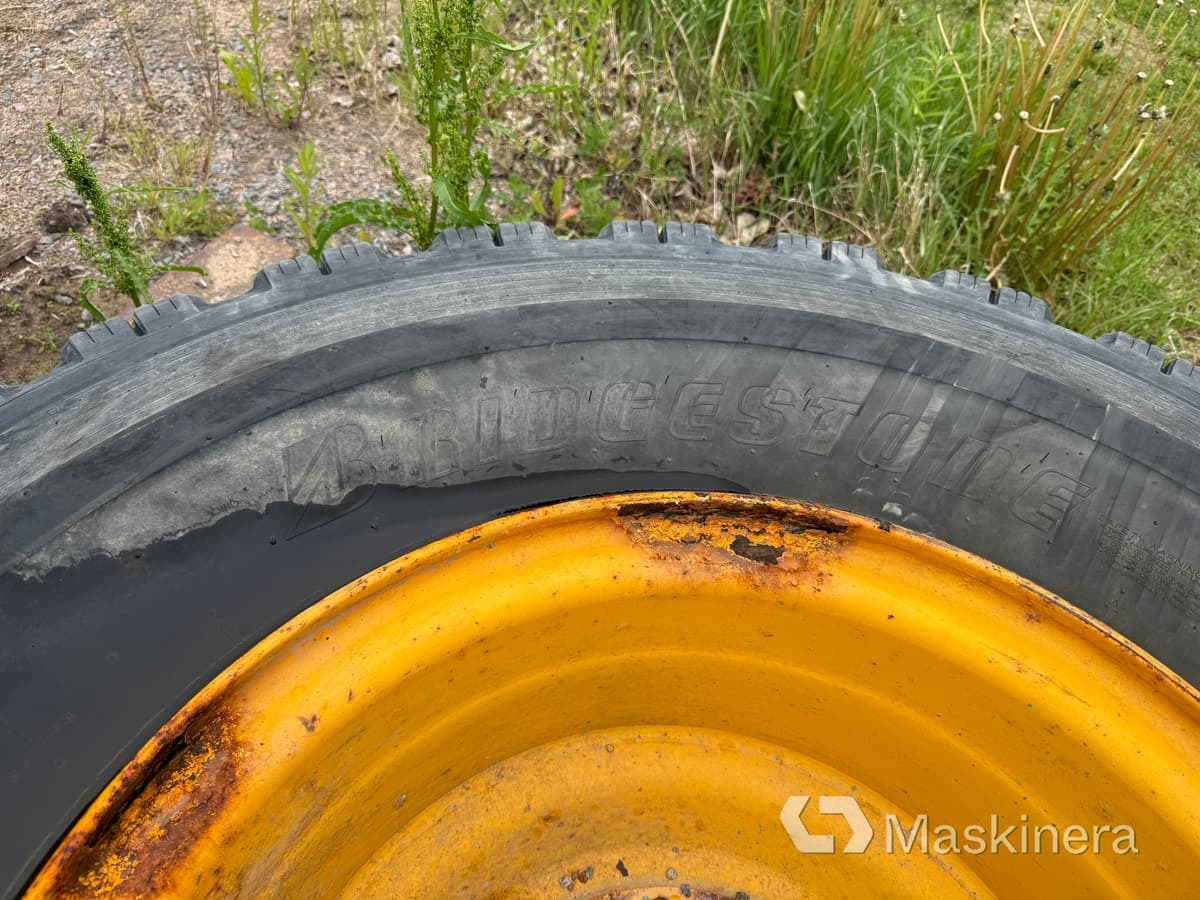 Bridgestone v steel snow 4 st entreprenad däck på fälg 20.5R25 - 휠 및 타이어 패키지 건설기계 용 : 사진 5 Bridgestone v steel snow 4 st entreprenad däck på fälg 20.5R25 - 휠 및 타이어 패키지 건설기계 용 : 사진 5