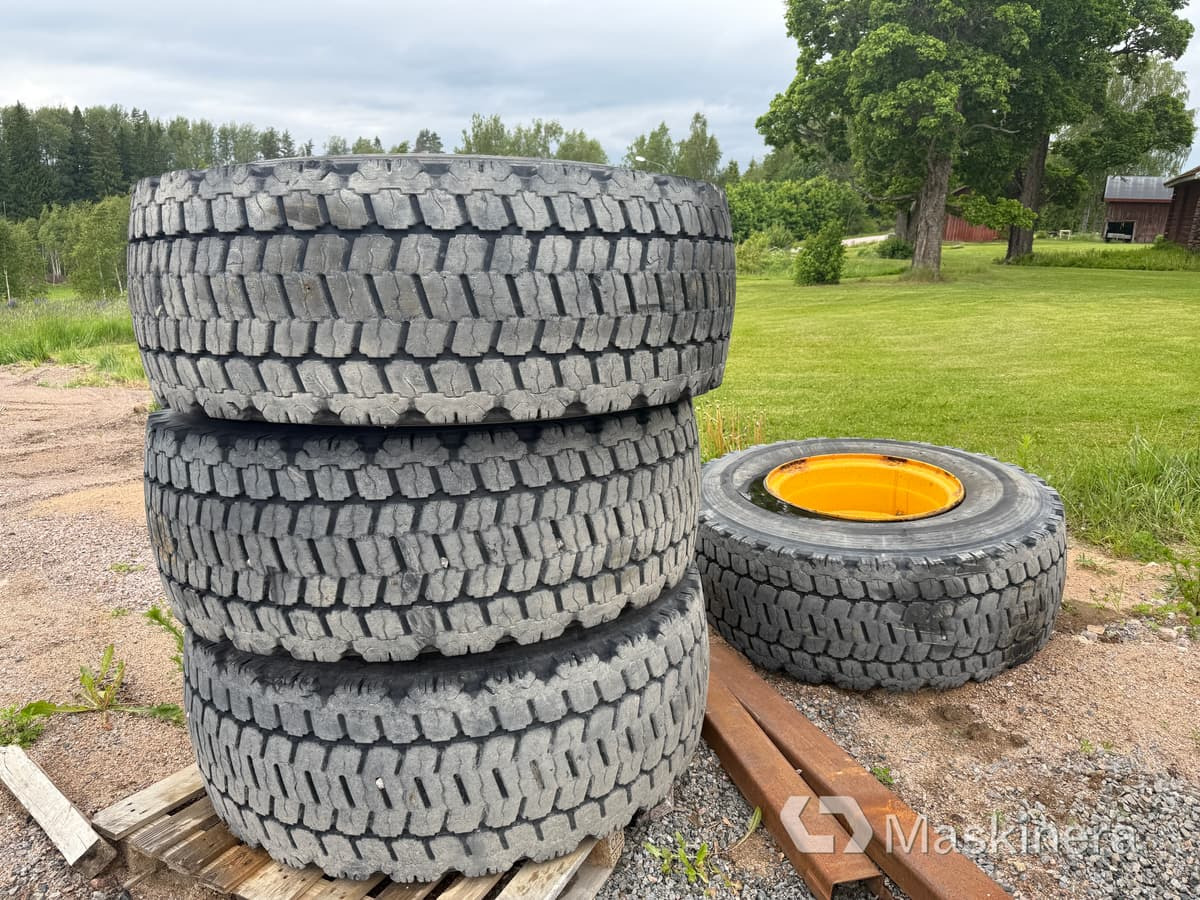 Bridgestone v steel snow 4 st entreprenad däck på fälg 20.5R25 - 휠 및 타이어 패키지 건설기계 용 : 사진 1 Bridgestone v steel snow 4 st entreprenad däck på fälg 20.5R25 - 휠 및 타이어 패키지 건설기계 용 : 사진 1
