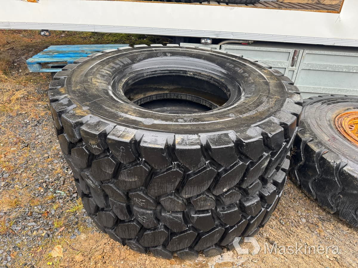 Däck Michelin 18.00 R 33 XDT - 타이어 건설기계 용 : 사진 1 Däck Michelin 18.00 R 33 XDT - 타이어 건설기계 용 : 사진 1