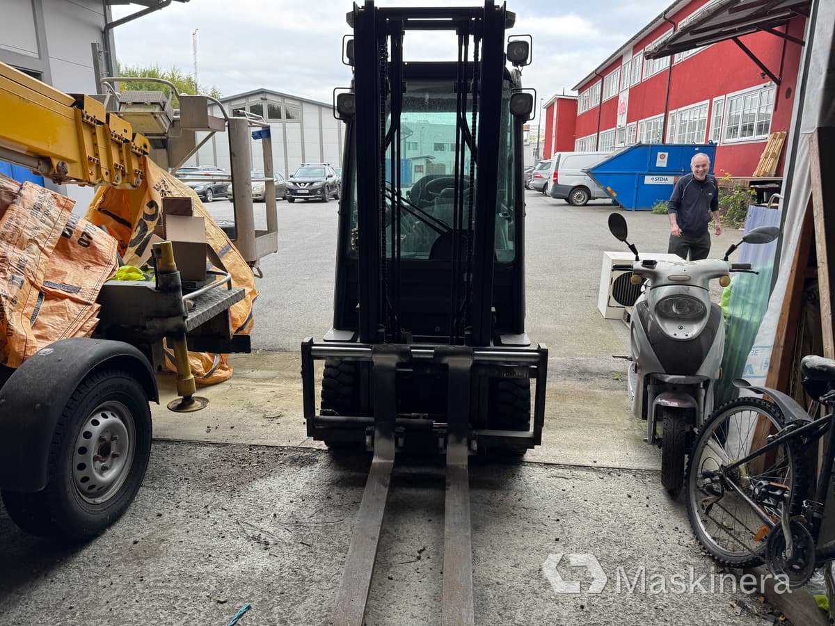 Gaffeltruck Toyota 8FDF15 - 디젤 지게차 : 사진 2 Gaffeltruck Toyota 8FDF15 - 디젤 지게차 : 사진 2