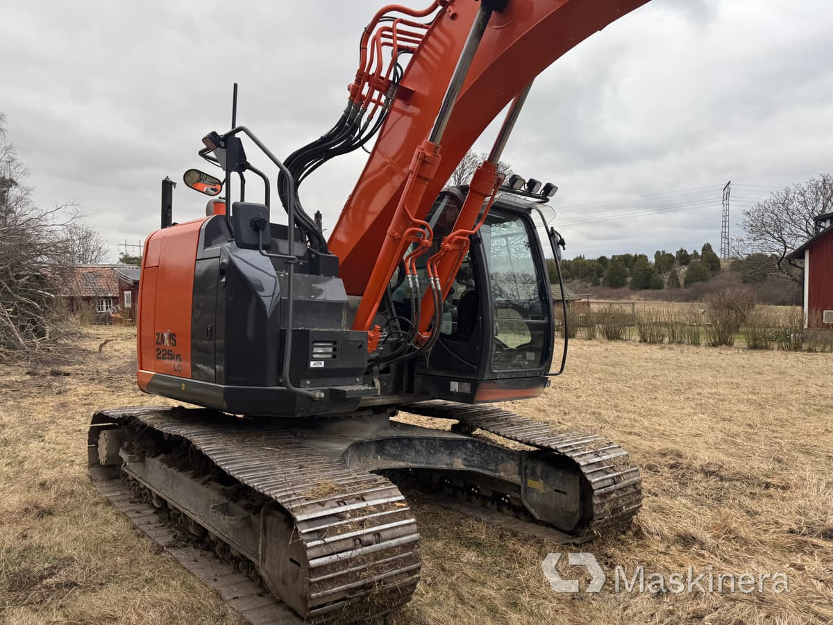 Grävmaskin Hitachi ZX225USLC-5B med redskap - 크롤러 굴삭기 : 사진 4 Grävmaskin Hitachi ZX225USLC-5B med redskap - 크롤러 굴삭기 : 사진 4