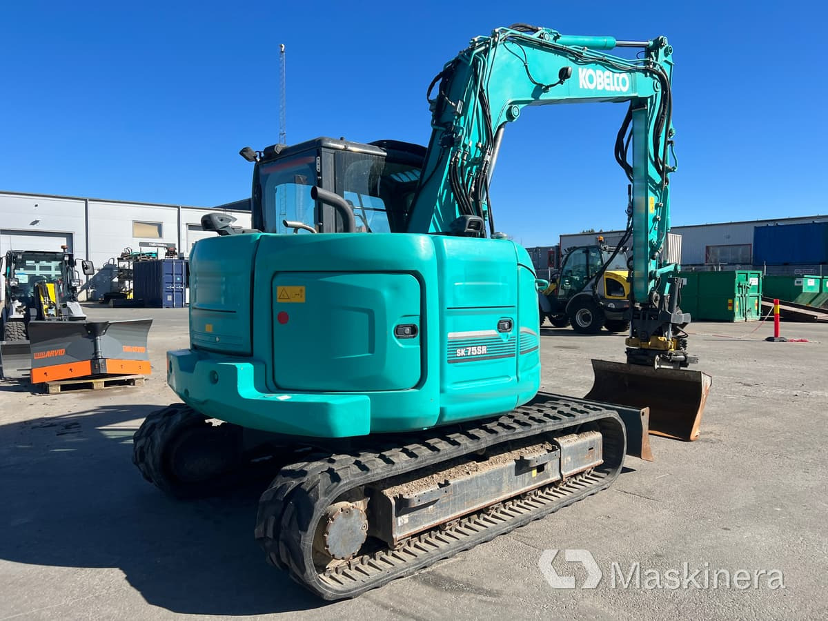 Grävmaskin Kobelco SK75SR-3E - 크롤러 굴삭기 : 사진 5 Grävmaskin Kobelco SK75SR-3E - 크롤러 굴삭기 : 사진 5