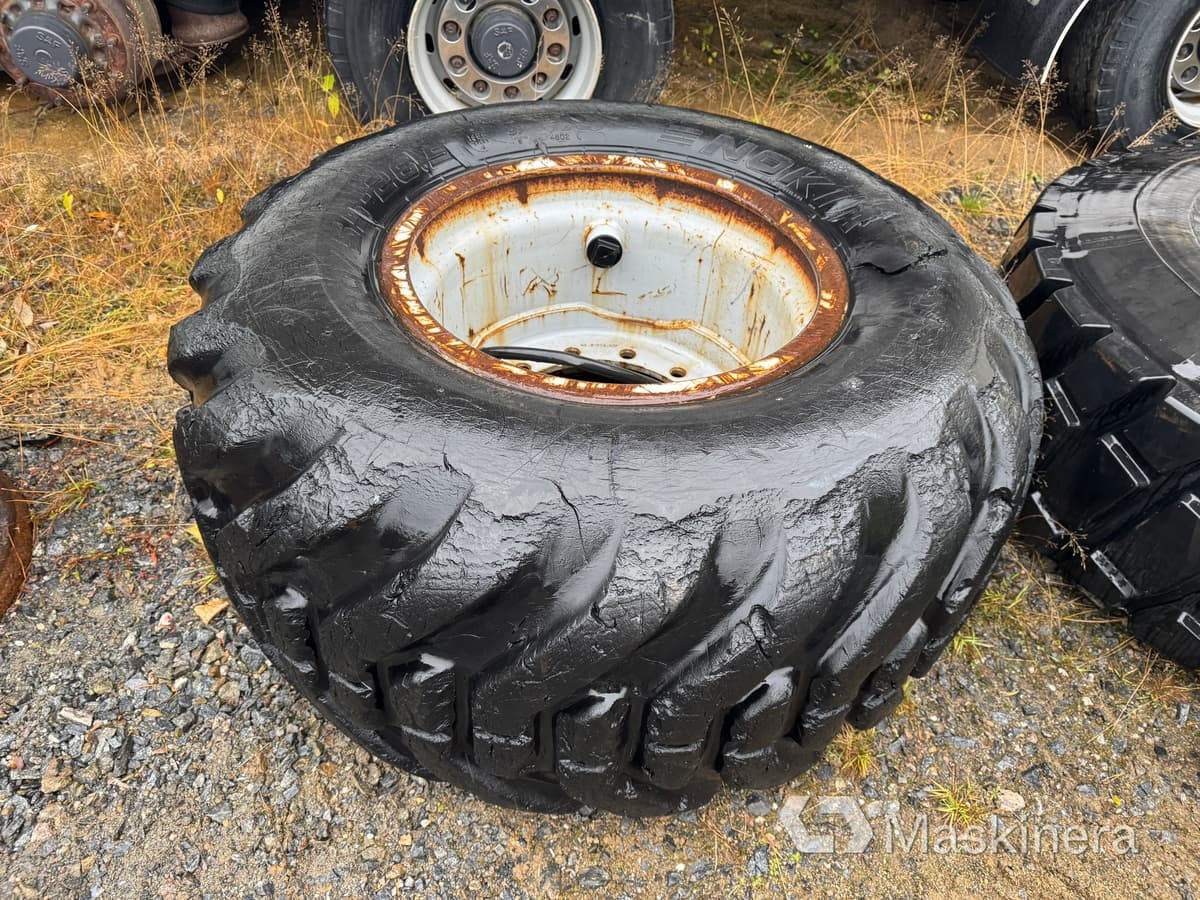 Hjul Nokian L-2 600/55-26.5 - 휠 및 타이어 패키지 건설기계 용 : 사진 1 Hjul Nokian L-2 600/55-26.5 - 휠 및 타이어 패키지 건설기계 용 : 사진 1