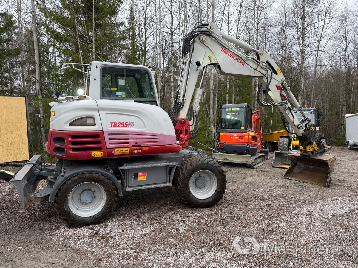 Hjulgrävare Takeuchi TB295W med vagn & redskap - 크롤러 굴삭기 : 사진 2 Hjulgrävare Takeuchi TB295W med vagn & redskap - 크롤러 굴삭기 : 사진 2