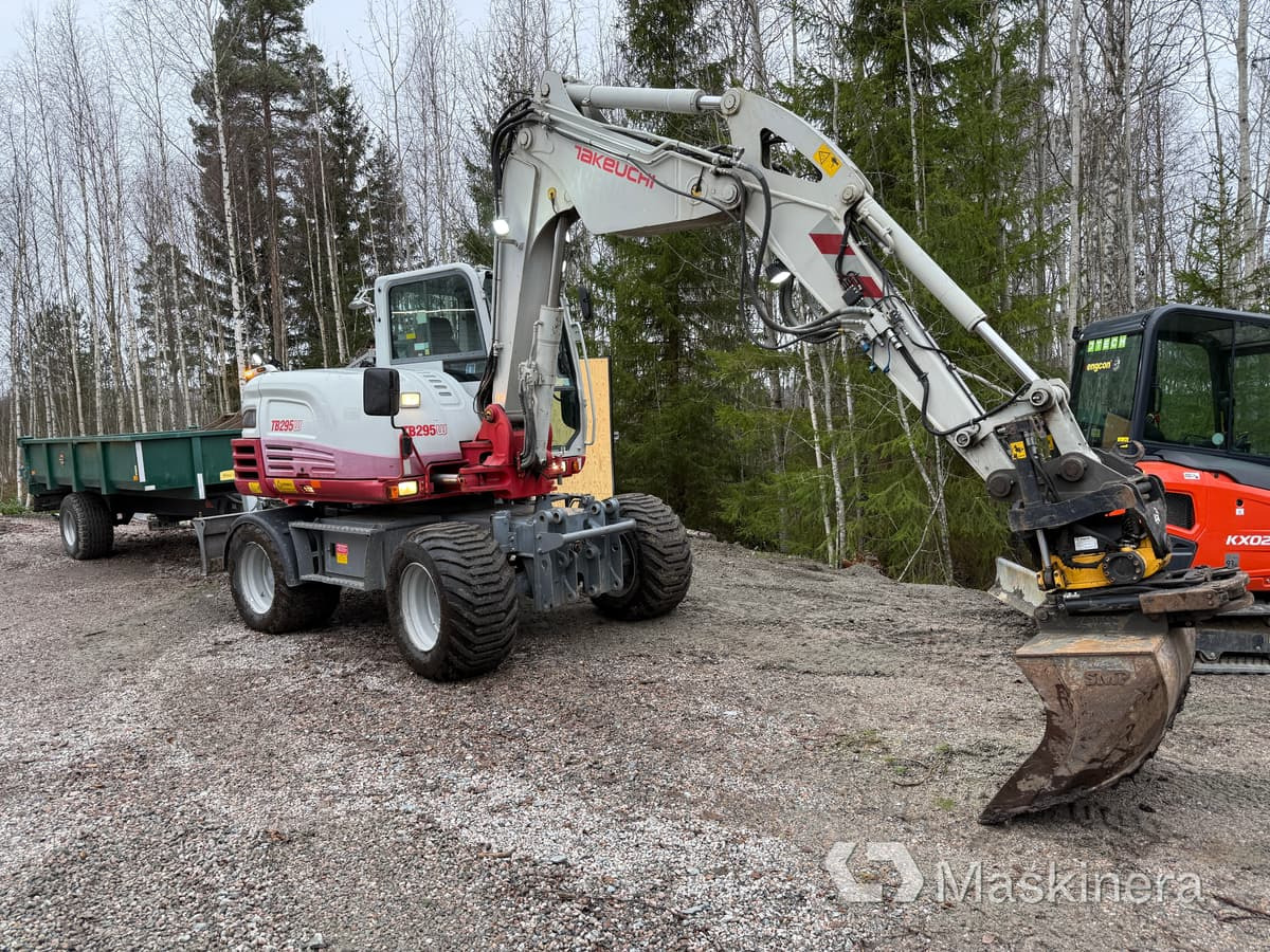 Hjulgrävare Takeuchi TB295W med vagn & redskap - 크롤러 굴삭기 : 사진 1 Hjulgrävare Takeuchi TB295W med vagn & redskap - 크롤러 굴삭기 : 사진 1