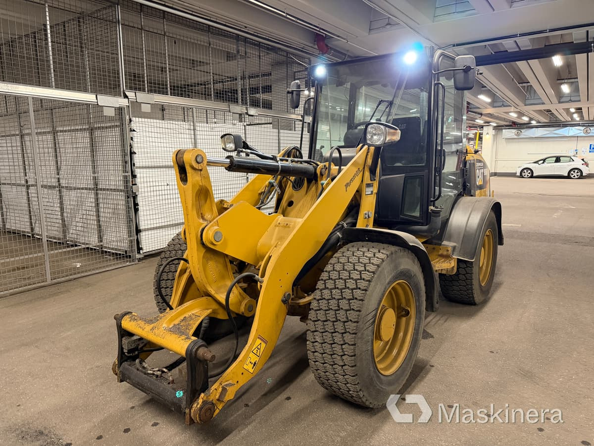 Hjullastare CAT 906M med tillbehör - 휠 로더 : 사진 2 Hjullastare CAT 906M med tillbehör - 휠 로더 : 사진 2