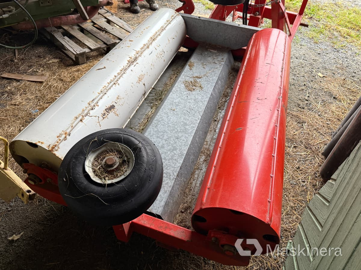 Inplastare Ysta Bale wrap 1600 med sidospakar - 베일 포장기 : 사진 4 Inplastare Ysta Bale wrap 1600 med sidospakar - 베일 포장기 : 사진 4