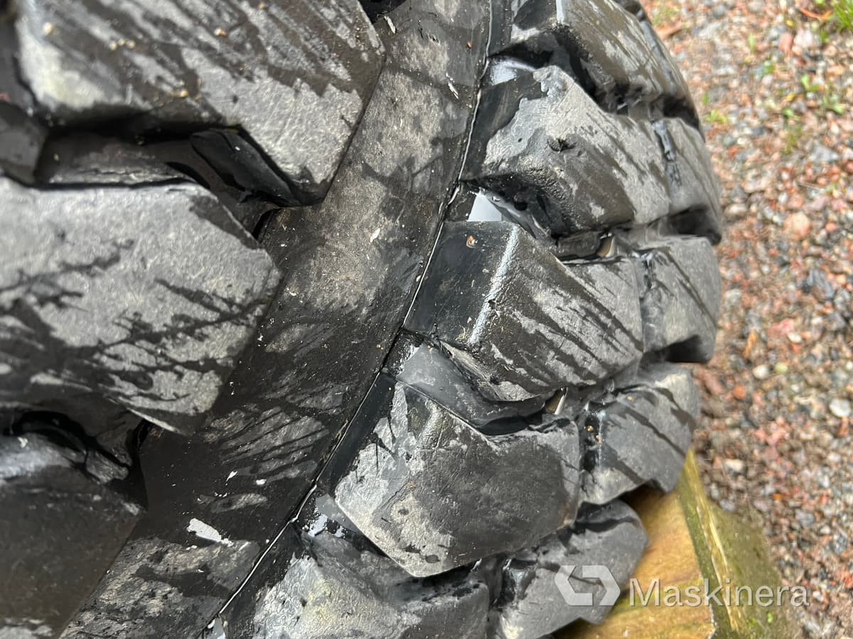 Mitas FL-08 Twindäck på fälg Mitas 7,50-15, 4 st - 휠 및 타이어 패키지 건설기계 용 : 사진 4 Mitas FL-08 Twindäck på fälg Mitas 7,50-15, 4 st - 휠 및 타이어 패키지 건설기계 용 : 사진 4