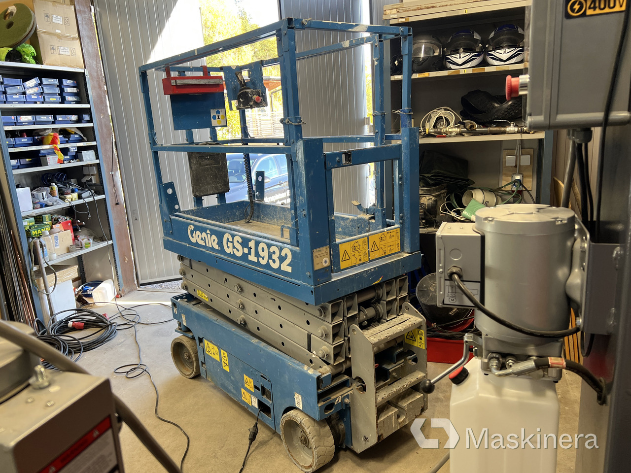 Saxlift Genie GS-1932 - 시저 리프트 : 사진 1 Saxlift Genie GS-1932 - 시저 리프트 : 사진 1