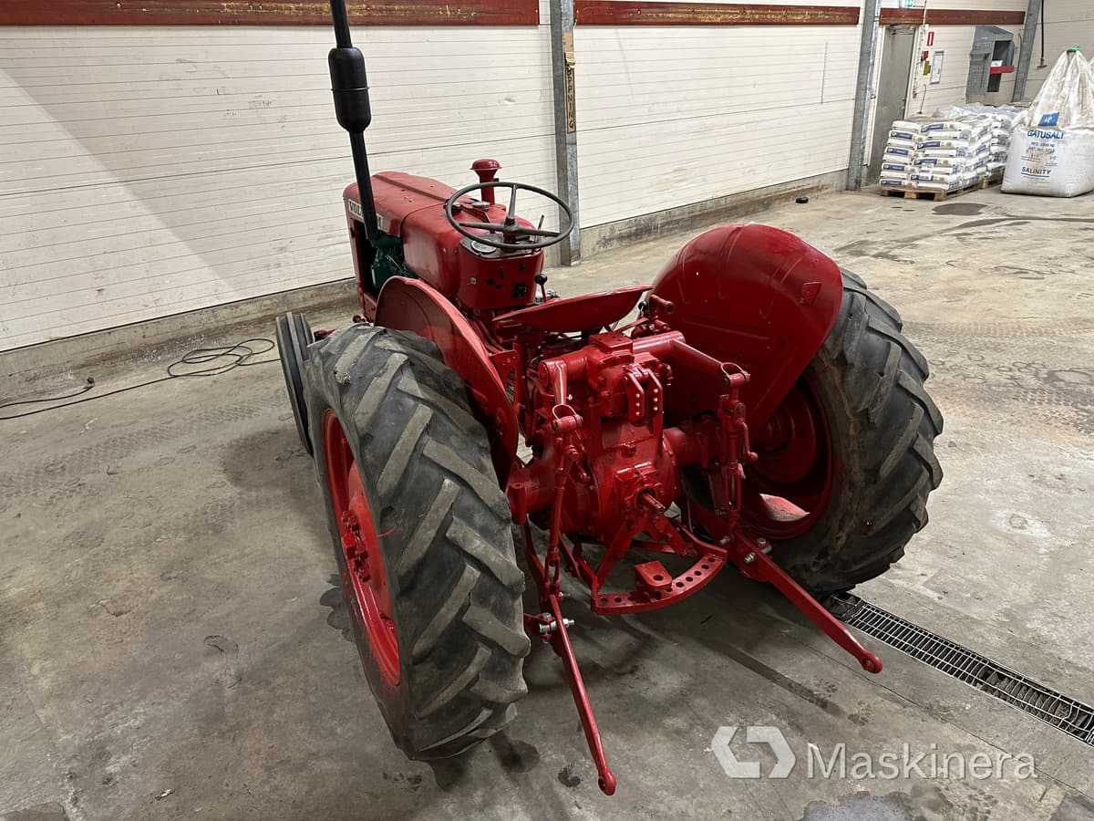 Veterantraktor Volvo BM 320 - 장궤형 트랙터 : 사진 5 Veterantraktor Volvo BM 320 - 장궤형 트랙터 : 사진 5
