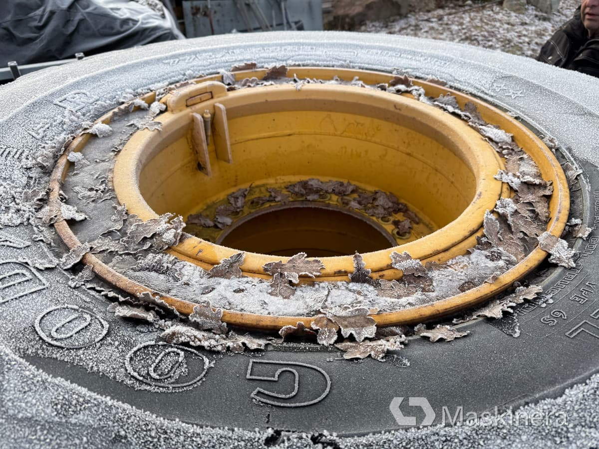 Volvo L150 Däck - 타이어 건설기계 용 : 사진 4 Volvo L150 Däck - 타이어 건설기계 용 : 사진 4