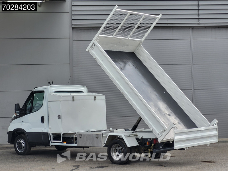 Iveco Daily 35C18 3.0L Automaat Kipper met Kist Dubbellucht 3,5t Trekhaak Cruise Euro6 Tipper Benne Kieper 2m3 Trekhaak Cruise control - 덤프 밴 : 사진 3 Iveco Daily 35C18 3.0L Automaat Kipper met Kist Dubbellucht 3,5t Trekhaak Cruise Euro6 Tipper Benne Kieper 2m3 Trekhaak Cruise control - 덤프 밴 : 사진 3