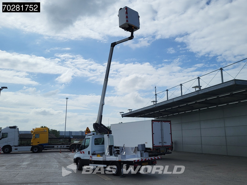 Iveco Daily 35S14 Hoogwerker 11meter Werkhoogte Klubb Navi Airco Cruise Cmaera Parkeersensoren Nacelle Arbeitsbühne 2Personen Airco Cruise c - 밴 : 사진 2 Iveco Daily 35S14 Hoogwerker 11meter Werkhoogte Klubb Navi Airco Cruise Cmaera Parkeersensoren Nacelle Arbeitsbühne 2Personen Airco Cruise c - 밴 : 사진 2