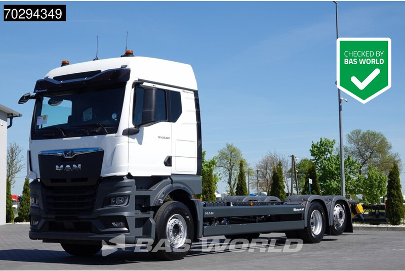 MAN TGX 26.520 TGX 6X2 Lift-Steering Axle Euro 6 - 캡 새시 트럭 : 사진 1 MAN TGX 26.520 TGX 6X2 Lift-Steering Axle Euro 6 - 캡 새시 트럭 : 사진 1
