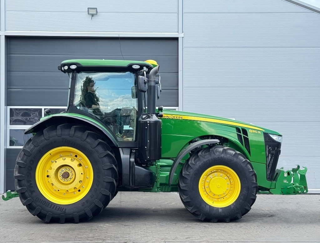 John Deere 8310 R - 장궤형 트랙터 : 사진 5 John Deere 8310 R - 장궤형 트랙터 : 사진 5