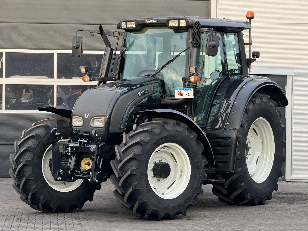 Valtra N 122 V - 장궤형 트랙터 : 사진 1 Valtra N 122 V - 장궤형 트랙터 : 사진 1