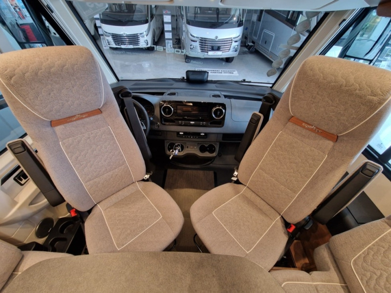 Carthago Carthago C2 Tourer I Mercedes 145 RB-LE - 통합 모터홈 : 사진 5 Carthago Carthago C2 Tourer I Mercedes 145 RB-LE - 통합 모터홈 : 사진 5