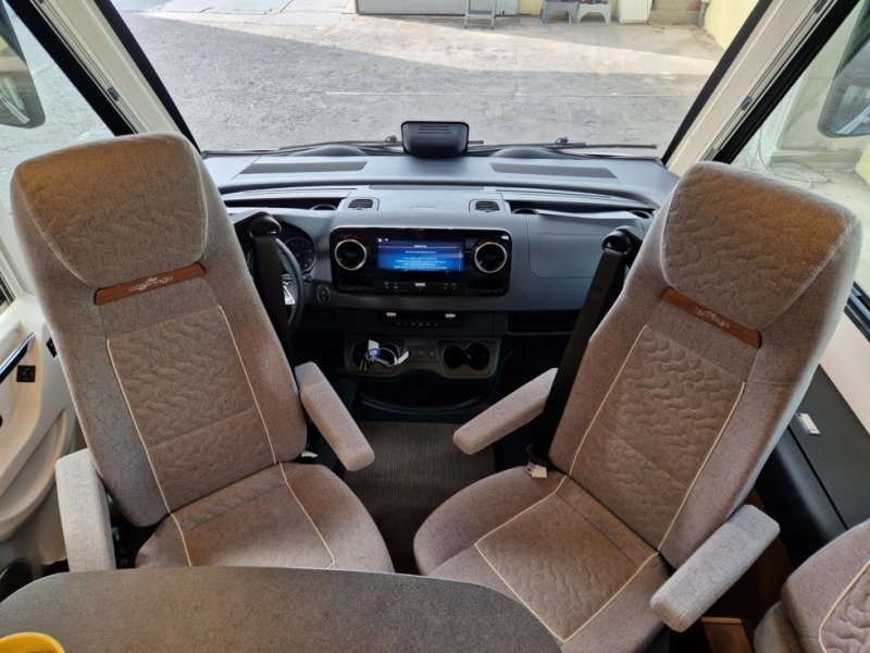 Carthago Carthago C2 Tourer I Mercedes 145 RB-LE - 통합 모터홈 : 사진 5 Carthago Carthago C2 Tourer I Mercedes 145 RB-LE - 통합 모터홈 : 사진 5