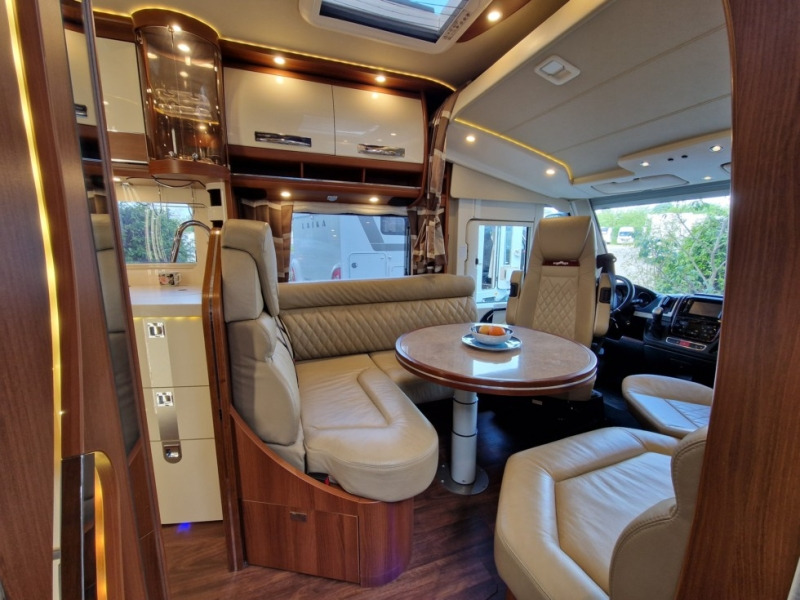 Carthago E Line 51 QB - 통합 모터홈 : 사진 4 Carthago E Line 51 QB - 통합 모터홈 : 사진 4