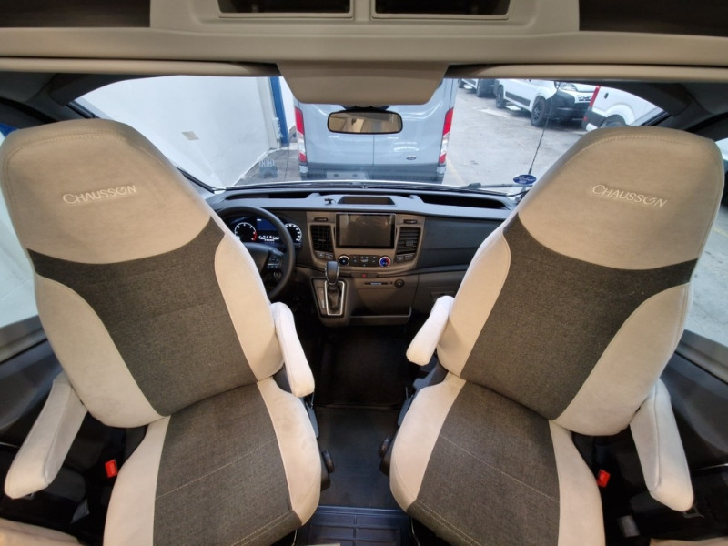 Chausson 788 Titanium Ultimate Ford M24 - 세미 통합 모터홈 : 사진 5 Chausson 788 Titanium Ultimate Ford M24 - 세미 통합 모터홈 : 사진 5