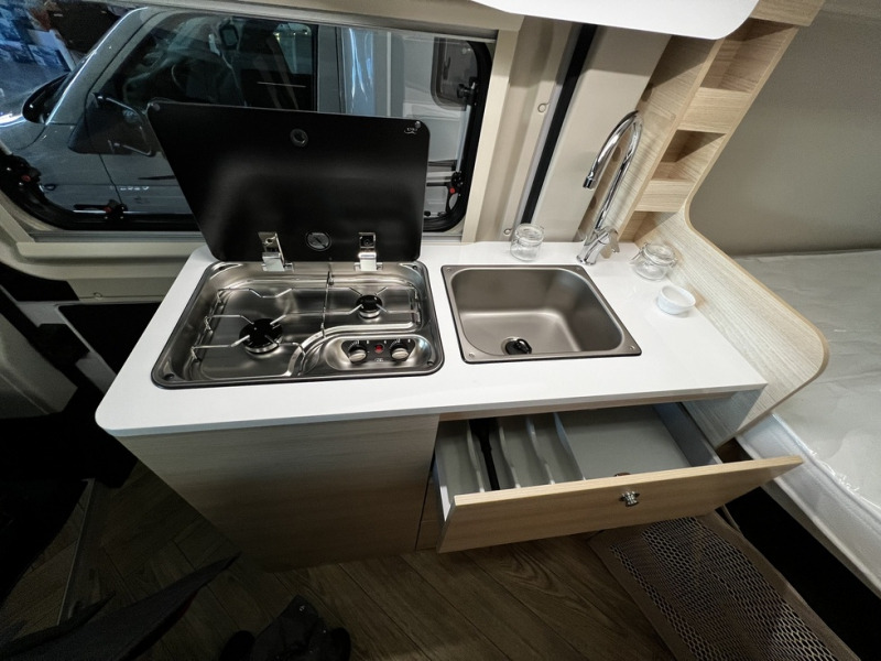 Chausson V594S First Line - 캠핑 밴 : 사진 5 Chausson V594S First Line - 캠핑 밴 : 사진 5