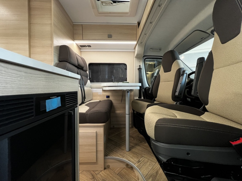 Chausson V594S First Line - 캠핑 밴 : 사진 2 Chausson V594S First Line - 캠핑 밴 : 사진 2