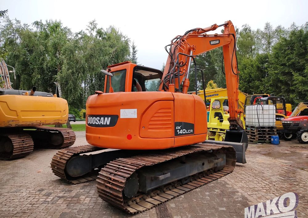 Doosan DX140LCR - 크롤러 굴삭기 : 사진 4 Doosan DX140LCR - 크롤러 굴삭기 : 사진 4