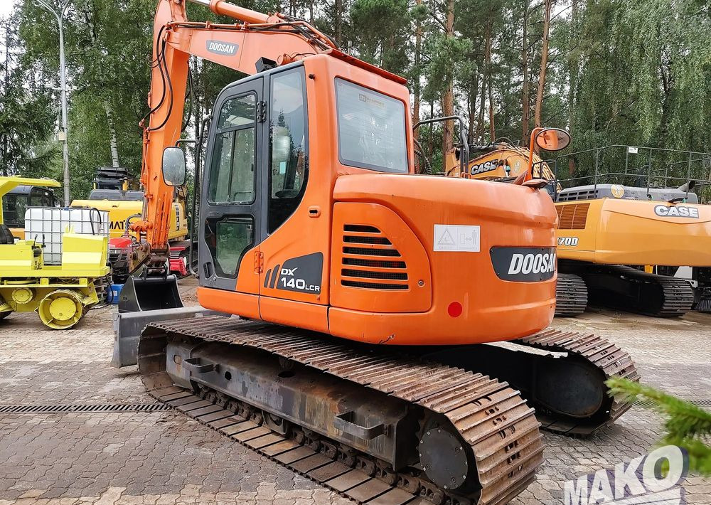 Doosan DX140LCR - 크롤러 굴삭기 : 사진 2 Doosan DX140LCR - 크롤러 굴삭기 : 사진 2
