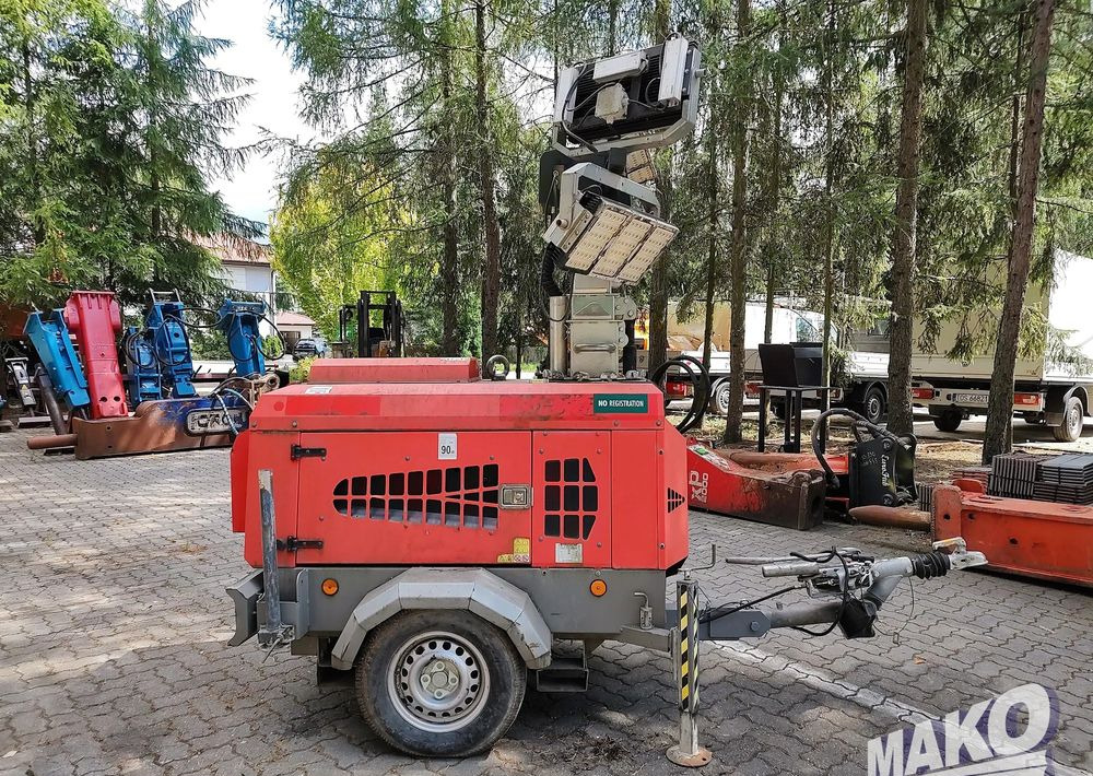 Wieża oświetleniowa Generac Tower Light VT1 - 조명 타워 : 사진 5 Wieża oświetleniowa Generac Tower Light VT1 - 조명 타워 : 사진 5