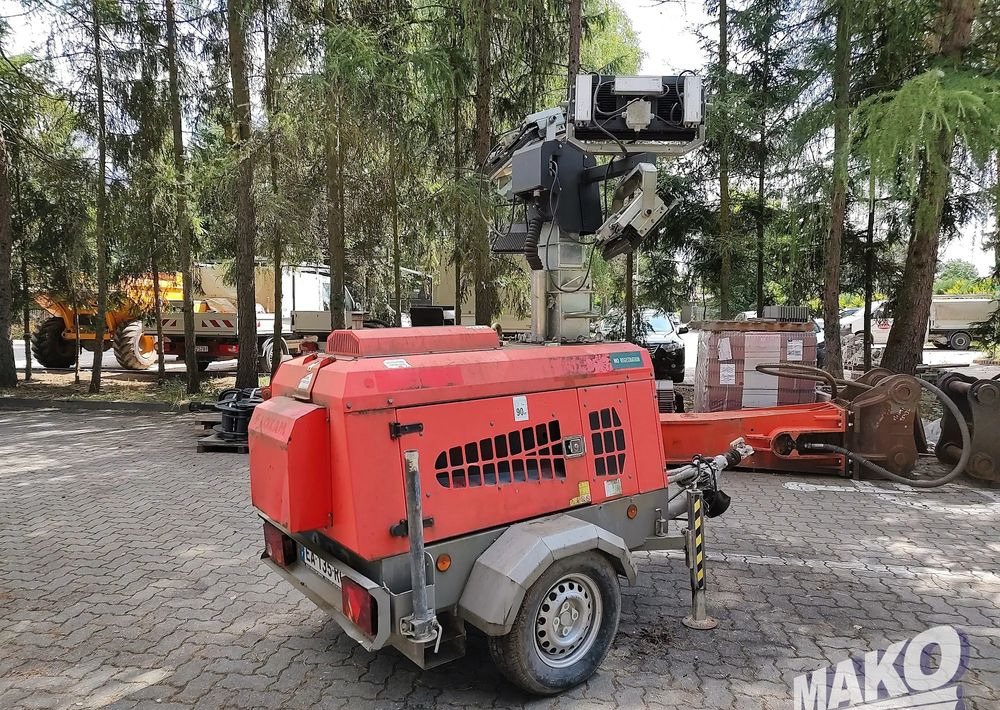 Wieża oświetleniowa Generac Tower Light VT1 - 조명 타워 : 사진 4 Wieża oświetleniowa Generac Tower Light VT1 - 조명 타워 : 사진 4