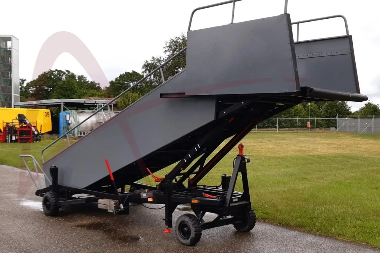 AMSS SKYWAY 66-148 - 탑승 계단 : 사진 3 AMSS SKYWAY 66-148 - 탑승 계단 : 사진 3