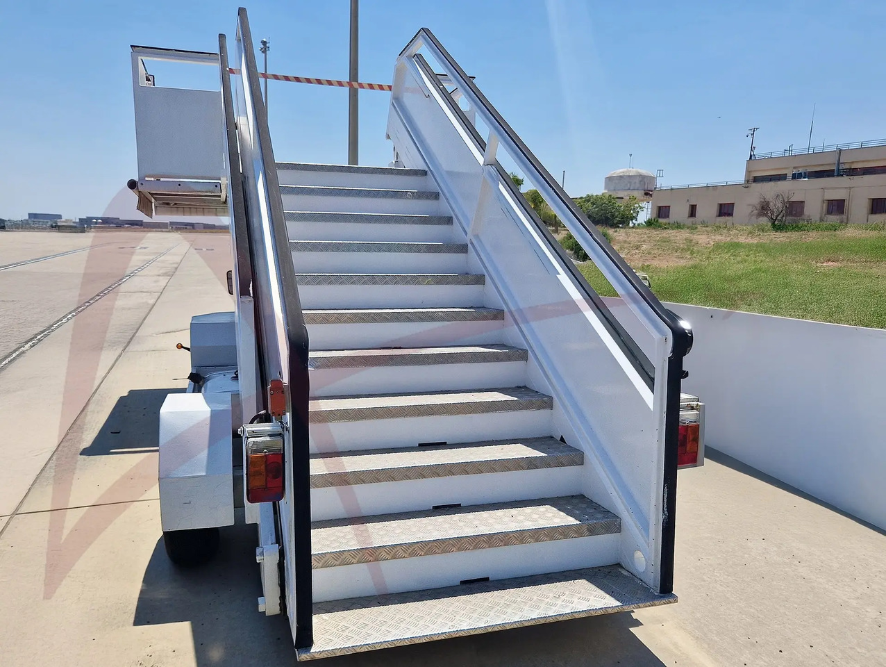 EINSA EDA-18425 - 탑승 계단 : 사진 2 EINSA EDA-18425 - 탑승 계단 : 사진 2