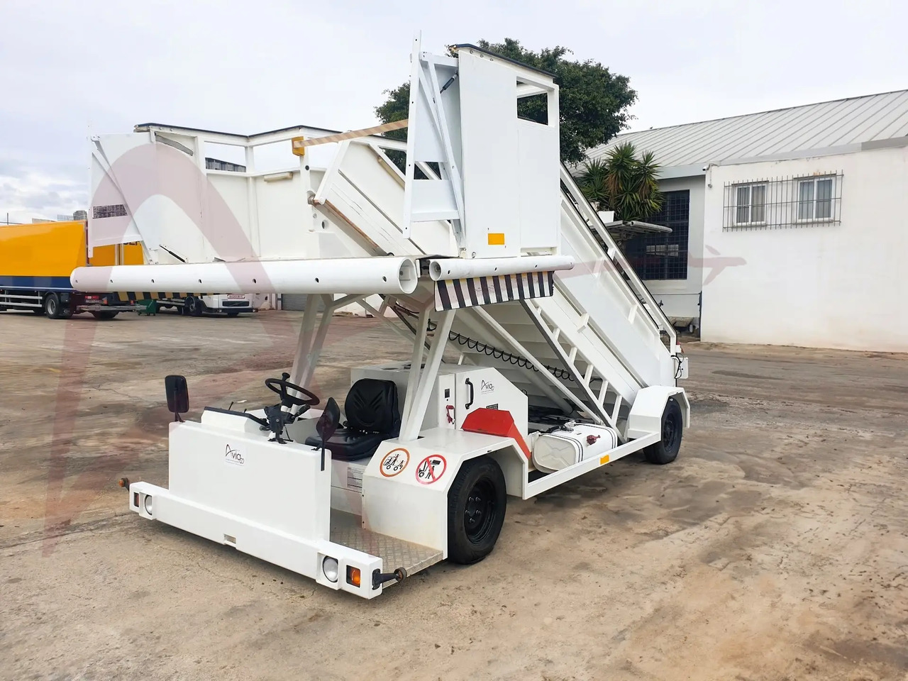 EINSA EDA - 탑승 계단 : 사진 2 EINSA EDA - 탑승 계단 : 사진 2