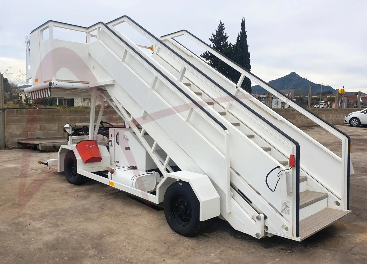 EINSA EDA - 탑승 계단 : 사진 3 EINSA EDA - 탑승 계단 : 사진 3