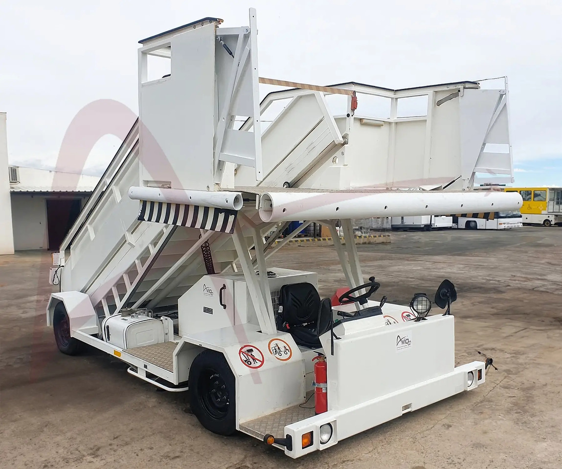 EINSA EDA - 탑승 계단 : 사진 1 EINSA EDA - 탑승 계단 : 사진 1