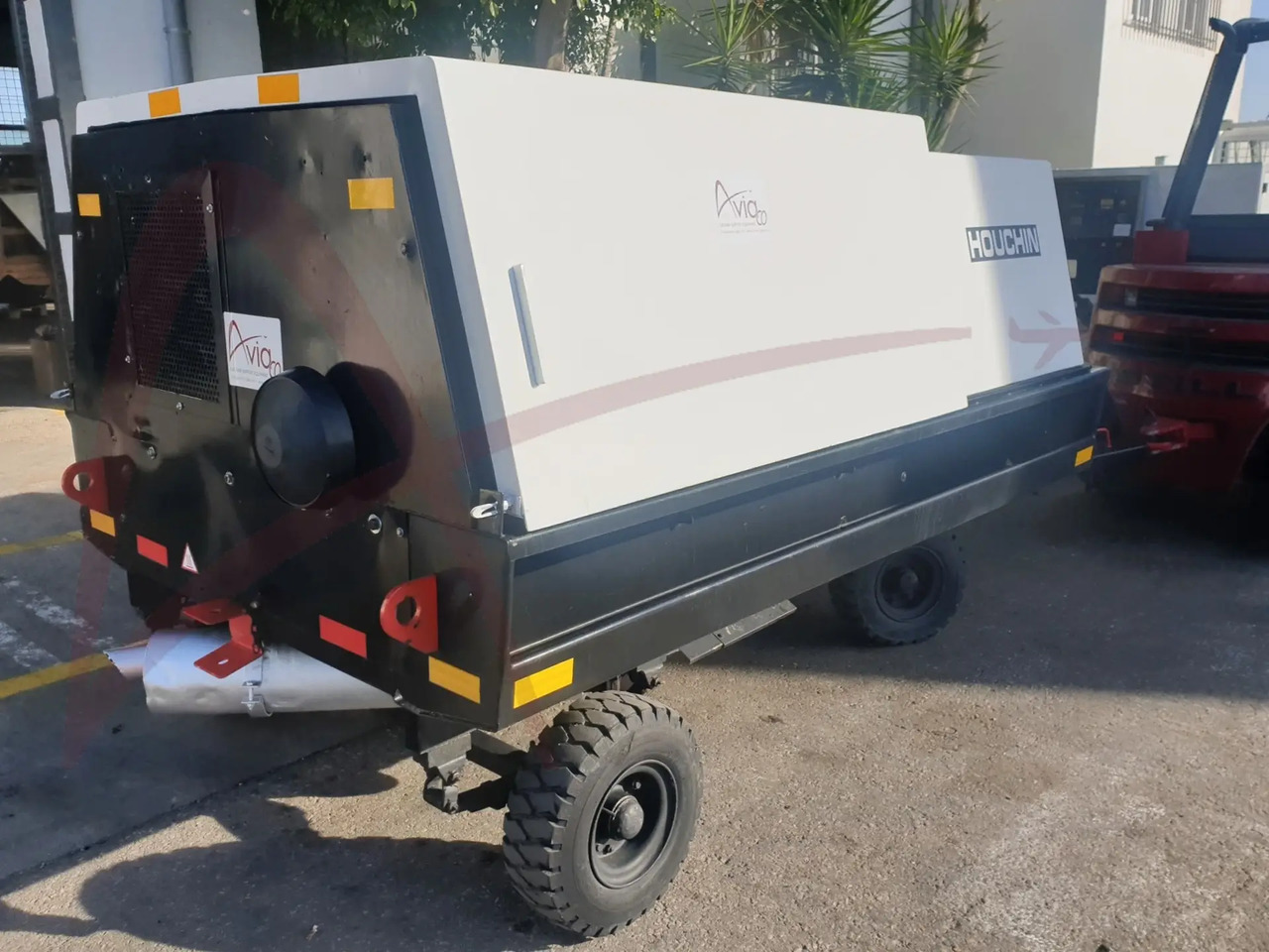HOUCHIN D690 SV - 지상 동력 장치 : 사진 1 HOUCHIN D690 SV - 지상 동력 장치 : 사진 1